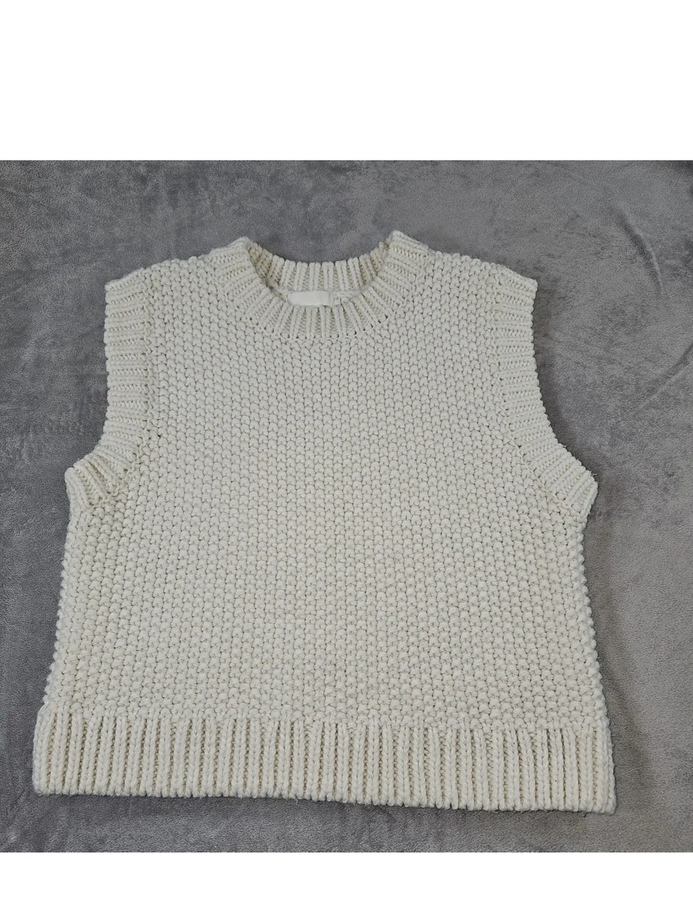 H&M Chunky Knit Off-White Crew Neck Sweater Vest Womens M Light Academia Cozy